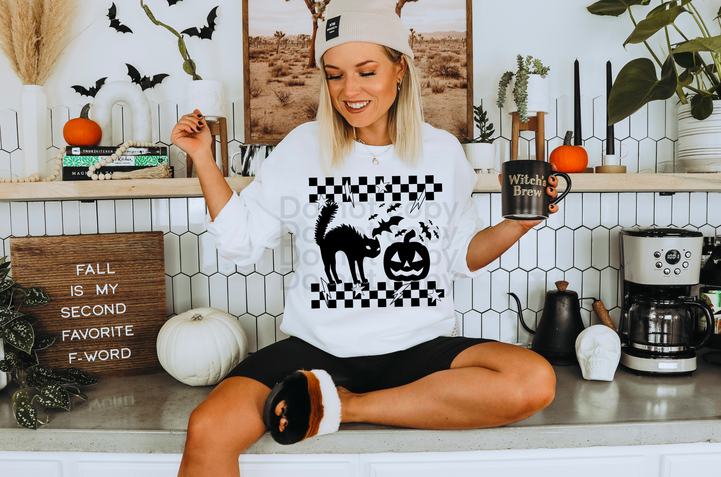 Halloween cat and pumpkin